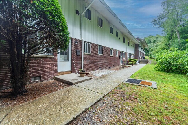 Building Photo - 321 Titusville Rd