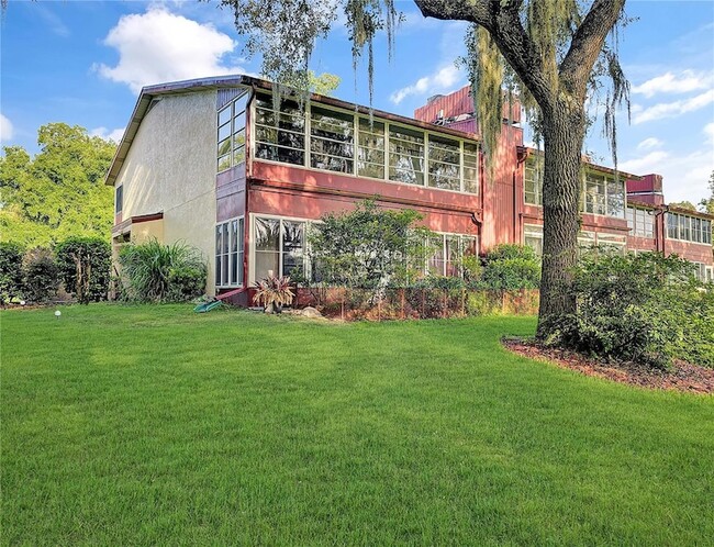 Building Photo - 700 Midway Dr