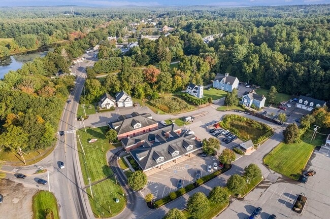 Building Photo - 97 Great Rd