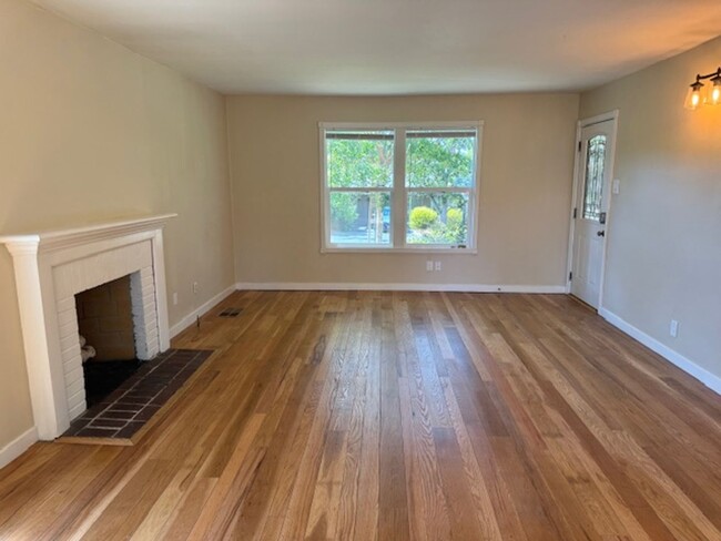 Building Photo - Charming single level home in Walnut Creek...