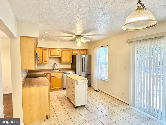 Building Photo - 105 Staunton Ct