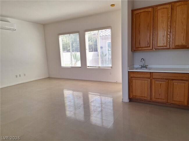 Building Photo - 2585 Portsmouth Creek Ave