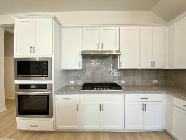 Building Photo - 247 Du Bois Ln