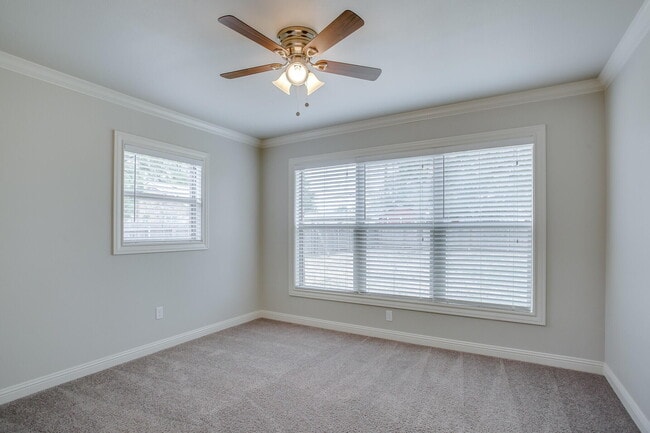 Building Photo - 3207 37th St