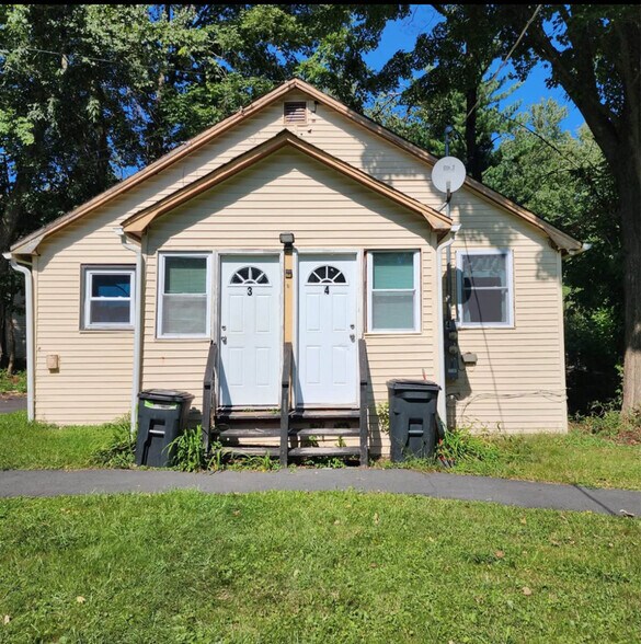 Building Photo - 27 Hillside Ave