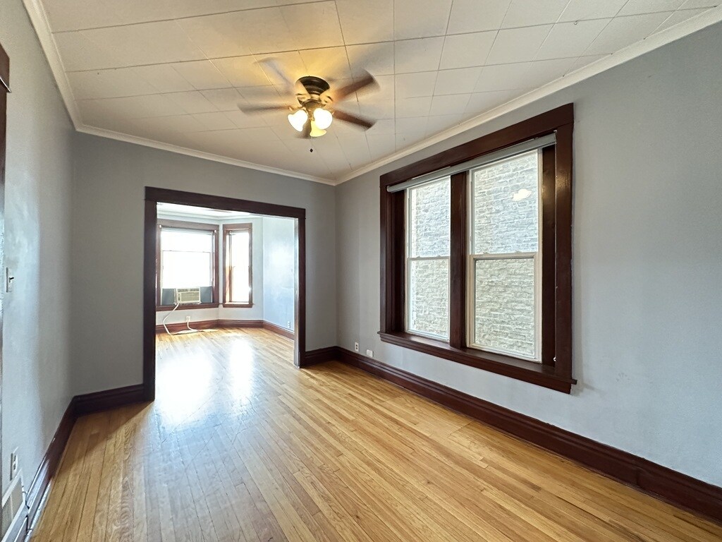 Building Photo - 3530 N Elston Ave