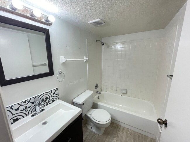 Building Photo - 3401 NW 44th St