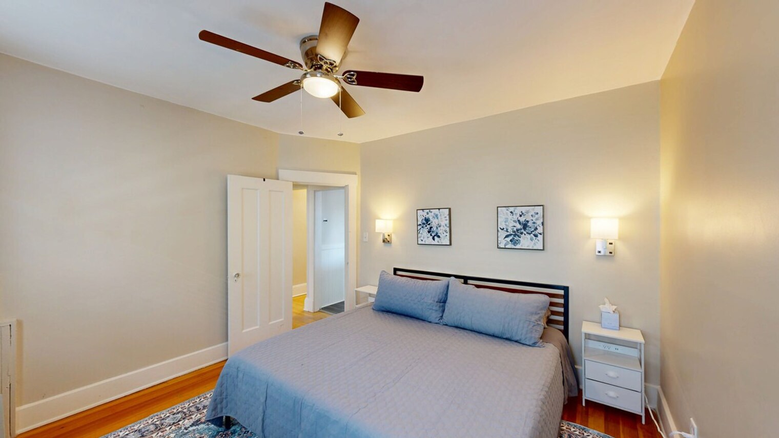 Building Photo - 128 1/2 Elm St