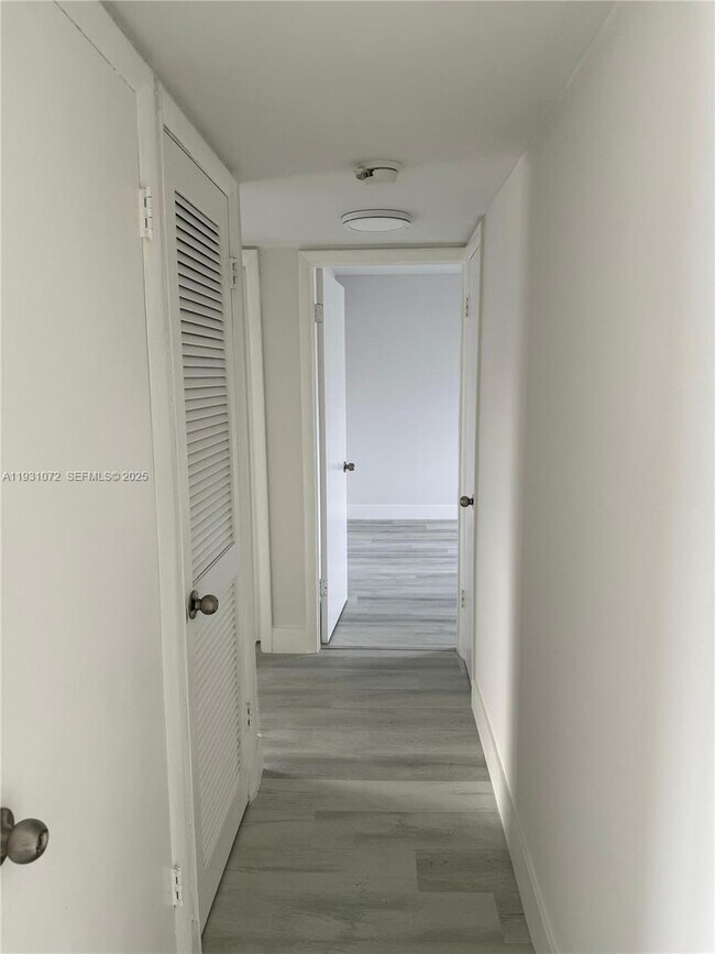 Building Photo - 3626 NE 168th St