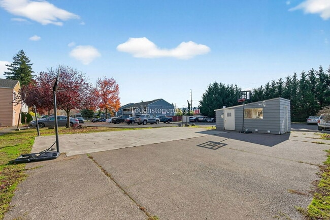 Building Photo - 2429 SE 135th Ave