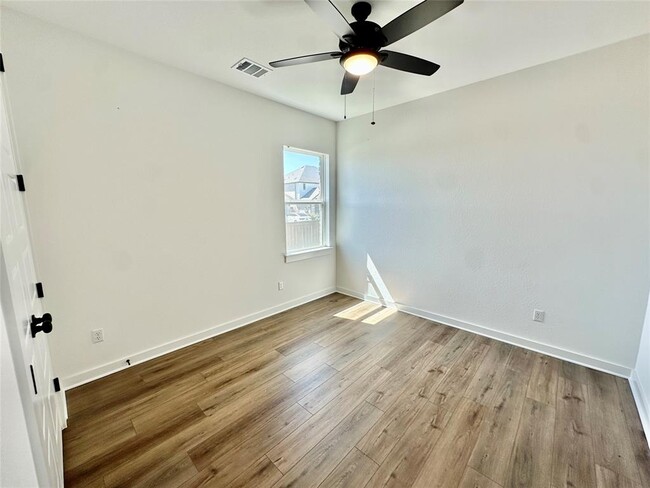 Building Photo - 111 Comfort Maple Ln