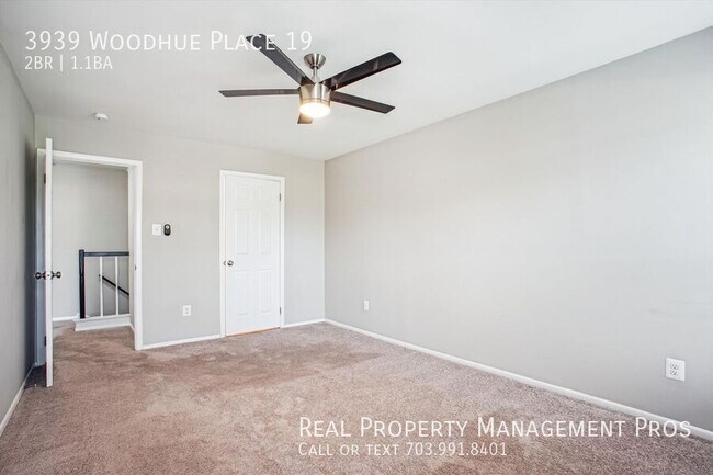 Building Photo - 3939 Woodhue Pl