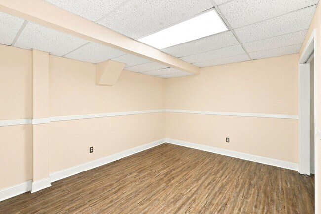 Building Photo - 3611 SW Red Hawk Ct