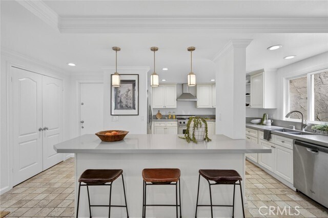 Building Photo - 431 Nyes Pl