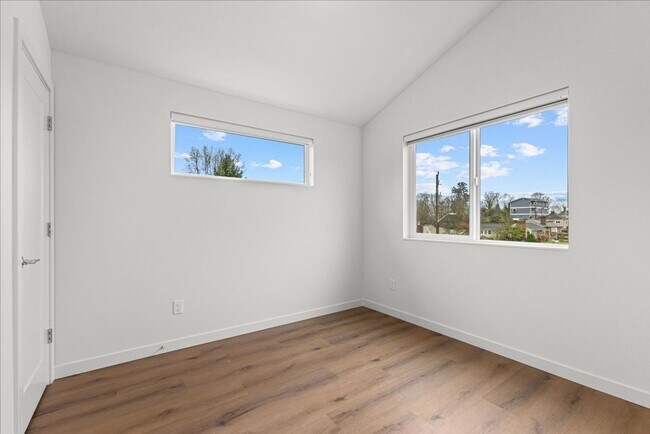 Building Photo - Newly Built Modern Craftsman in Prime Seattle Location