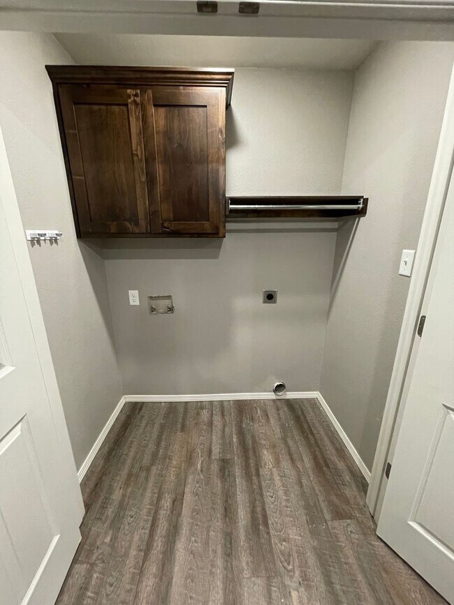 Building Photo - 2009#A Knoxville-