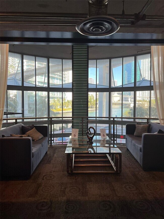 Building Photo - 690 SW 1st Ct