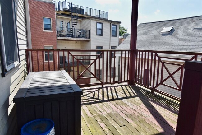 Building Photo - 157 Dorchester St