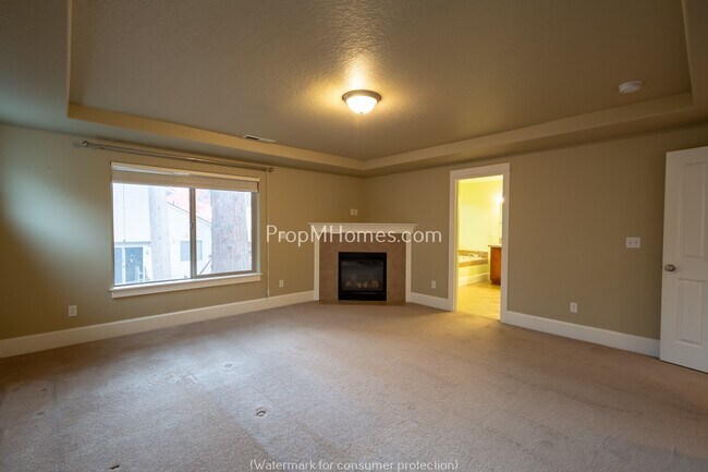 Building Photo - Beautiful Three Bedroom Home in Bethany - Available Now!