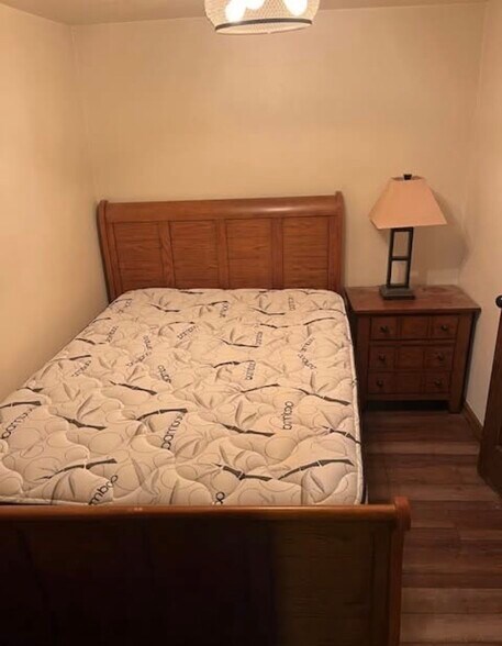 Building Photo - 1637 Otlahurst Dr