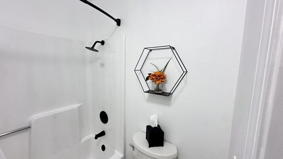 Building Photo - 4205 Ohio St