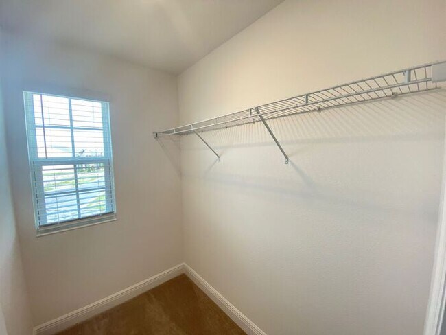 Building Photo - Hanover Lakes-4957 Olivia Court St. Cloud,...