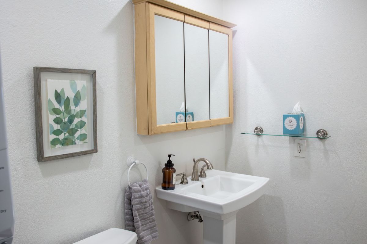 Building Photo - 37645 Vía De Los Arboles