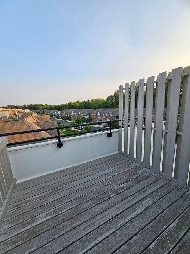 Building Photo - 31 Ashbourne Dr