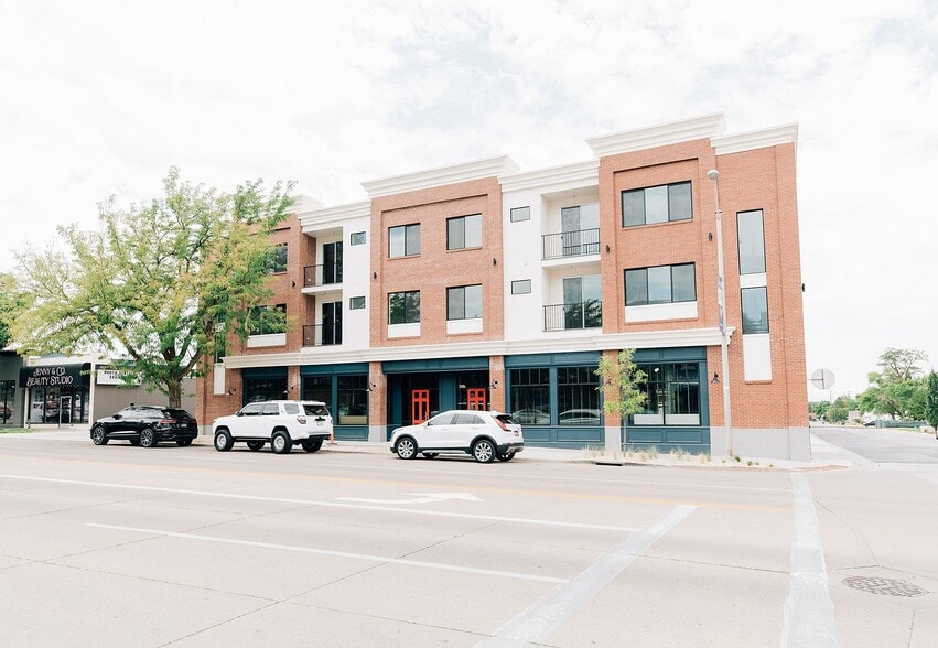 Building Photo - 408 S Main St