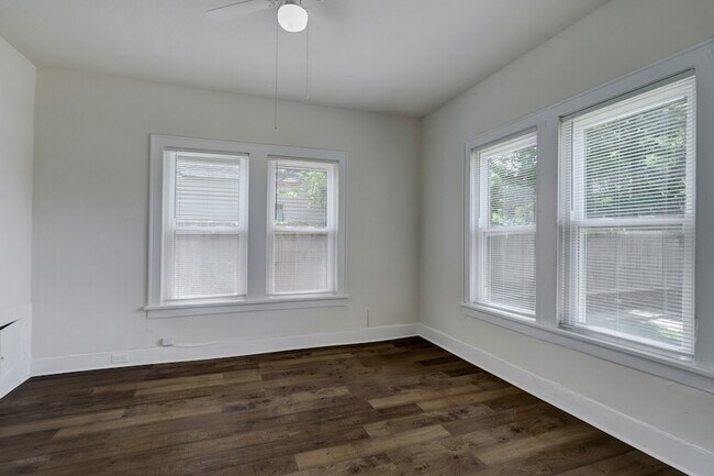 Building Photo - 3004 Isabella St