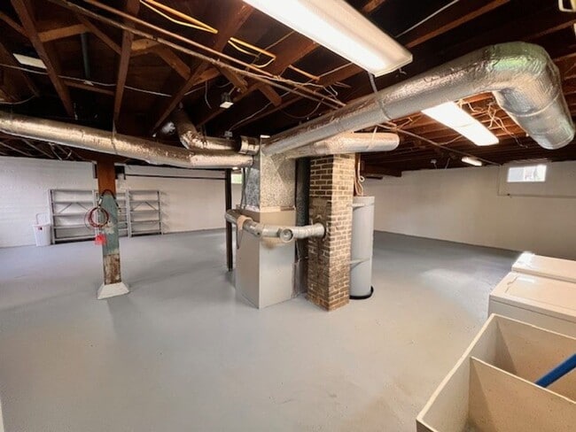 Building Photo - 1416