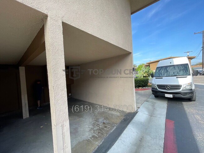 Building Photo - 545 Oakdale Ln