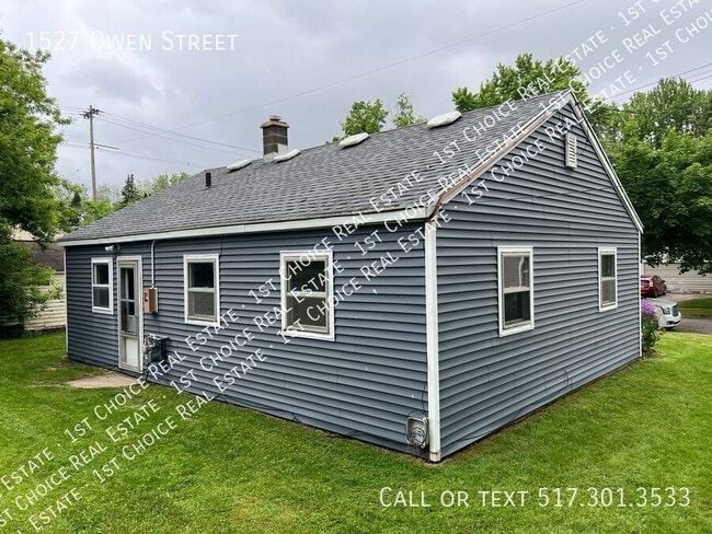 Building Photo - 1527 Owen St