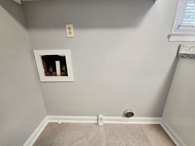 Building Photo - 3-Bedroom Brick Home for Rent in Graham, NC!