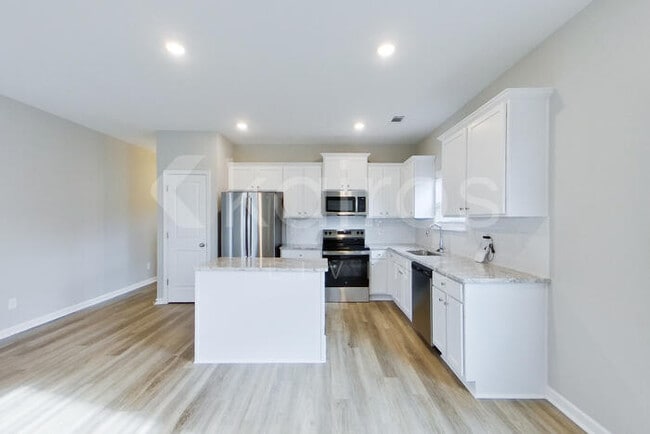 Building Photo - 7321 Foggy River Dr