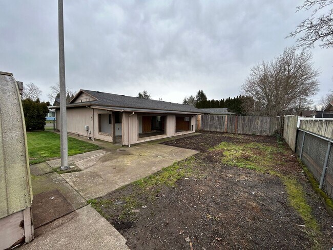 Building Photo - WES410