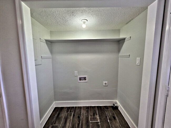 Building Photo - Apartment 2BR/1BA Decatur SW