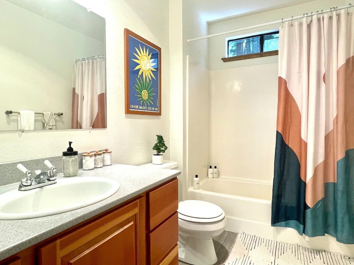 Bathoom - 75 Fern Rd