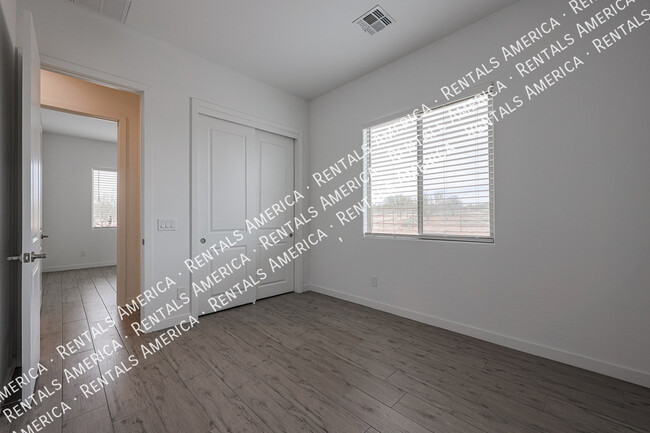 Building Photo - 16720 E Melanie Dr