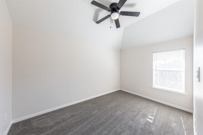 Building Photo - 2911 Ledgeside Ct