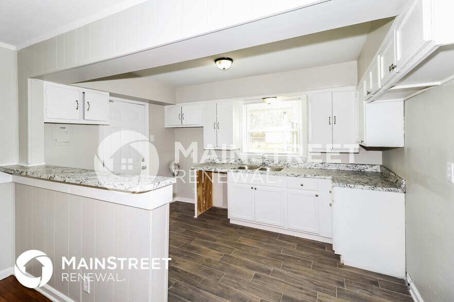 Building Photo - 840 Wrenwood St