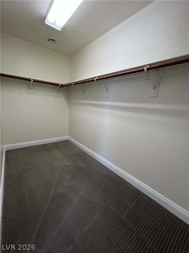 Building Photo - 7118 Garden Pond St