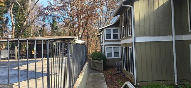 Building Photo - 5151 Roswell Rd