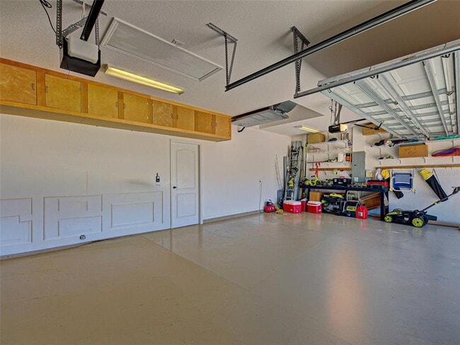 Building Photo - 12082 Granite Woods Loop
