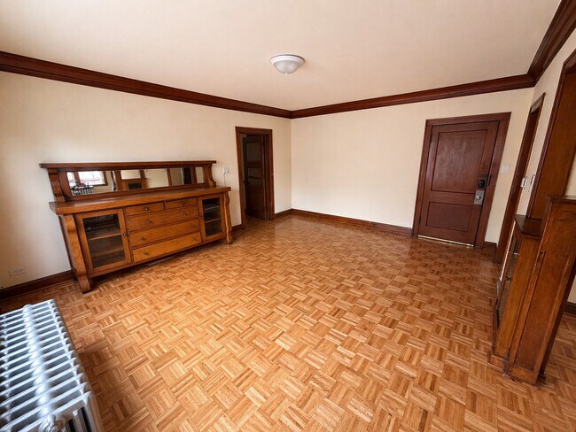 Building Photo - 3354 S Lituanica Ave