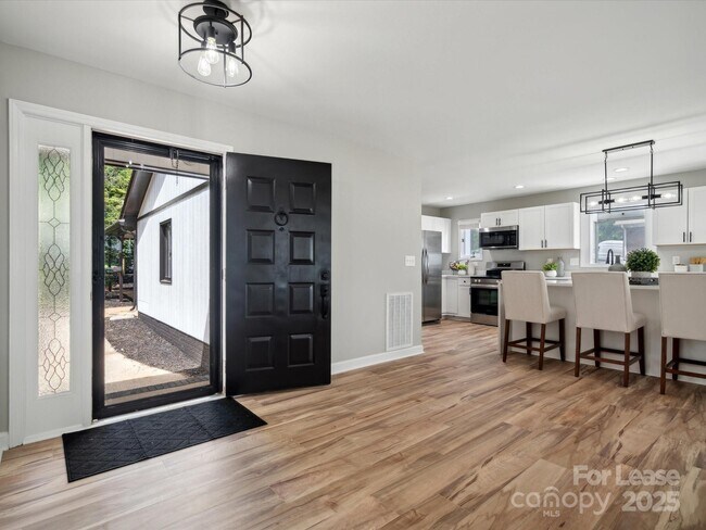 Building Photo - 4954 Moonlite Bay Dr