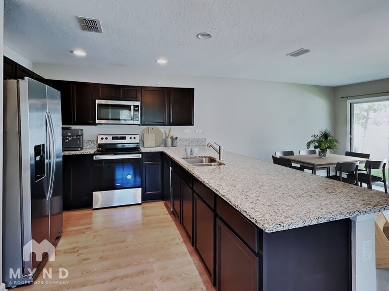 Building Photo - 783 Henley Ct