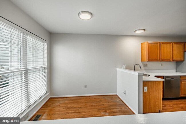 Building Photo - 124 Jeffords Ct