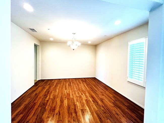 Building Photo - Beautiful 4 Bedroom, 2.5 Baths Single Family Home with 3 Car Tandem Parking Garage and Backyard w...