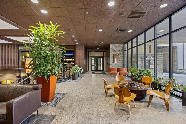 Building Photo - 270 E Highland Ave